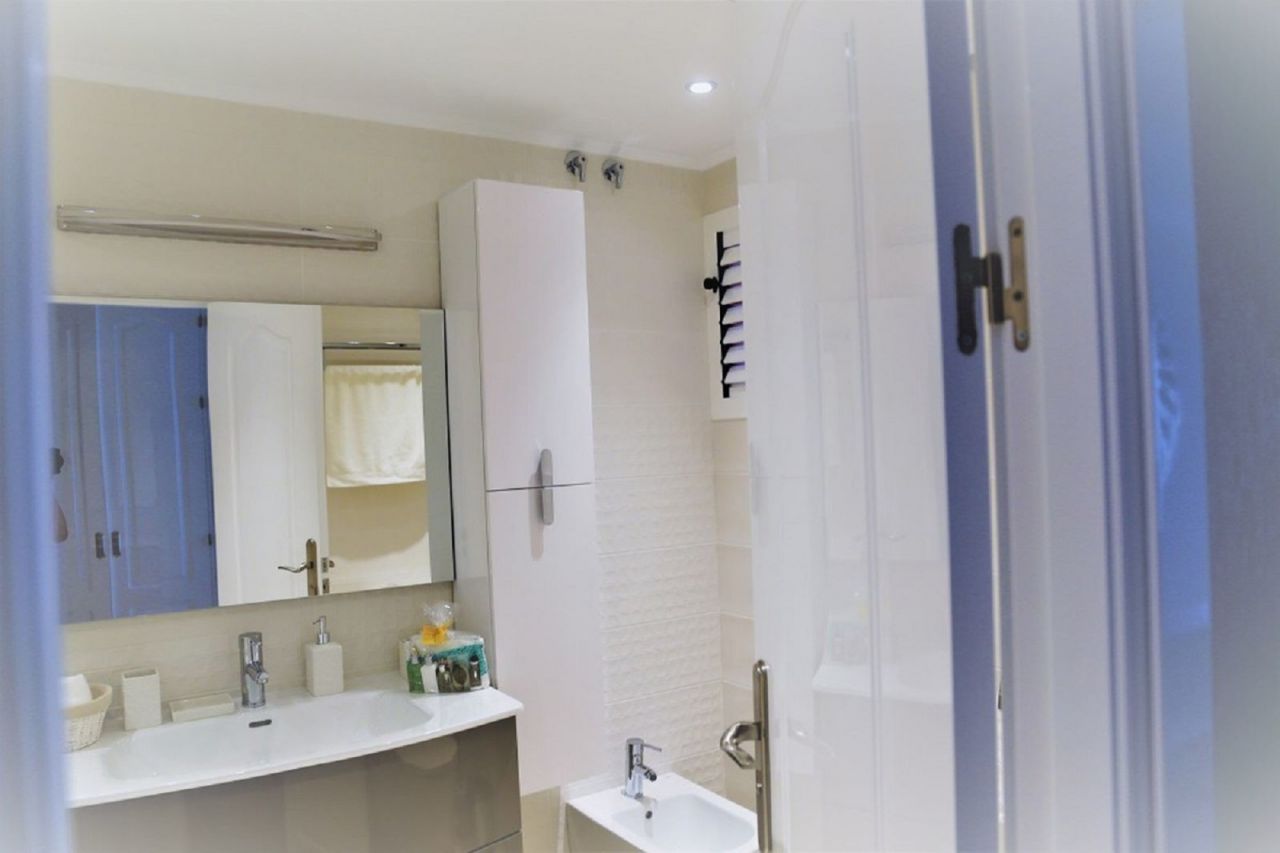 Lujoso piso en Alhambra del Golf