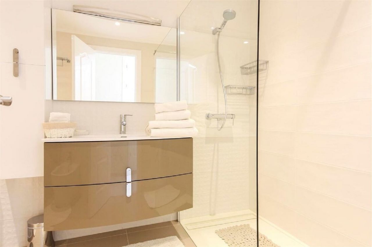 Lujoso piso en Alhambra del Golf