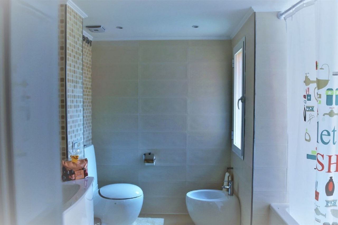 Lujoso piso en Alhambra del Golf