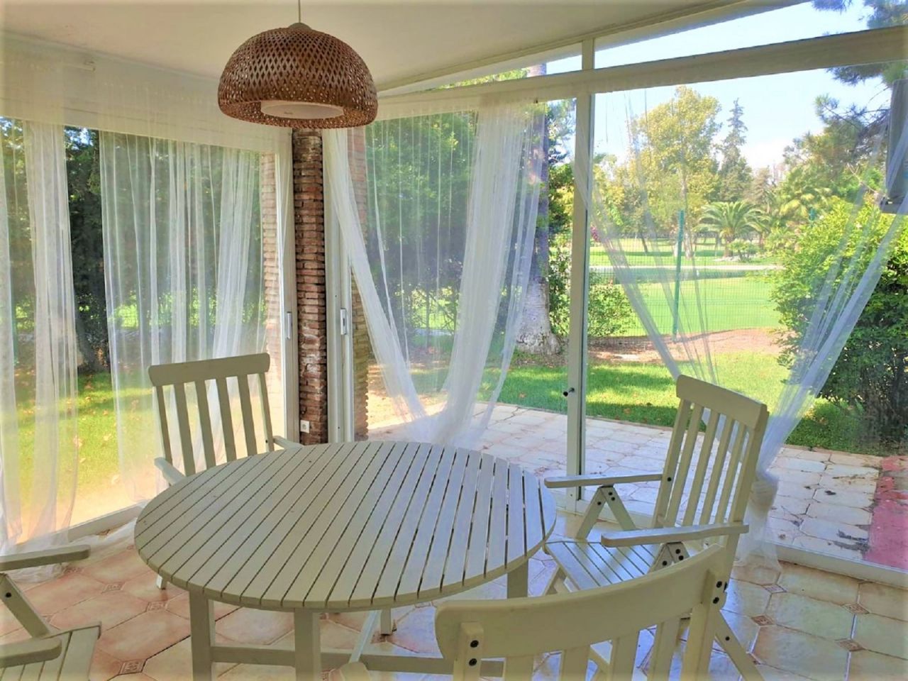 Villa en Guadalmina Baja al lado del campo de golf