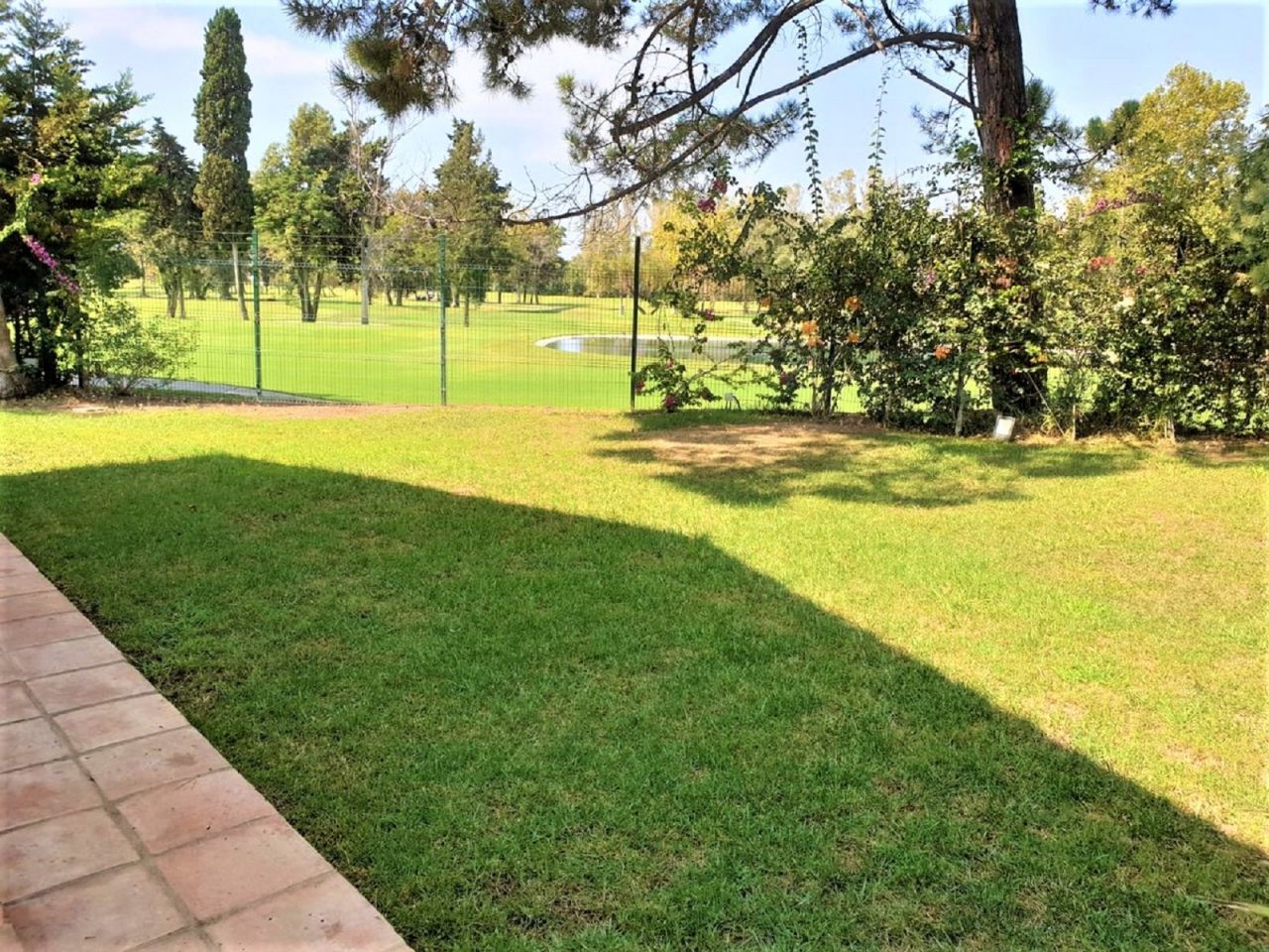 Villa en Guadalmina Baja al lado del campo de golf