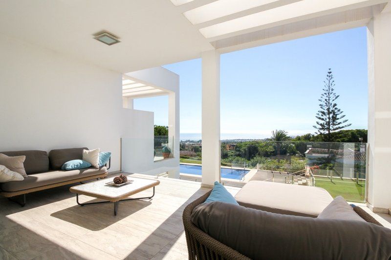 Imaculate Townhouse in Sierra Blanca