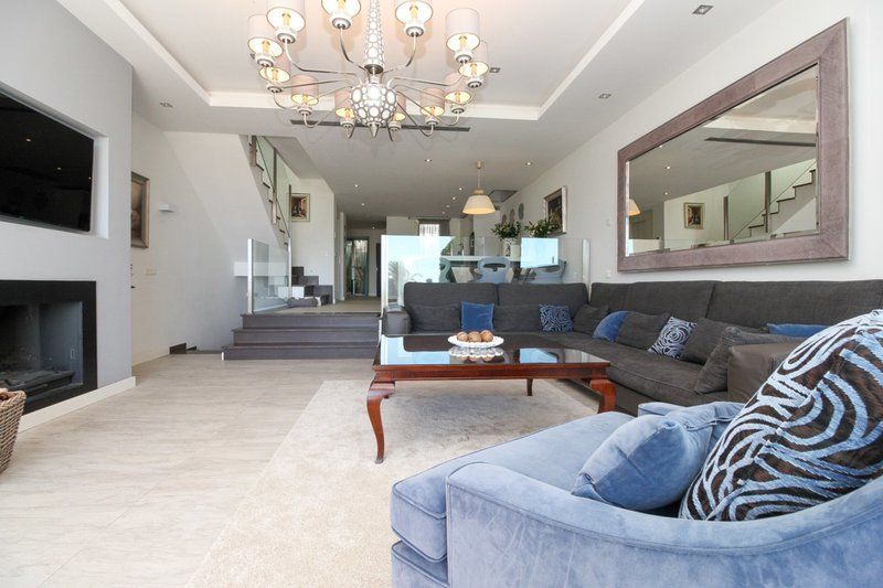 Imaculate Townhouse in Sierra Blanca