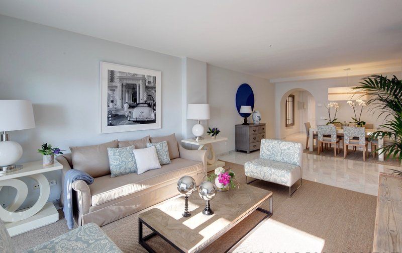 Fisrt Line Beach Apartment in Playas del Duque