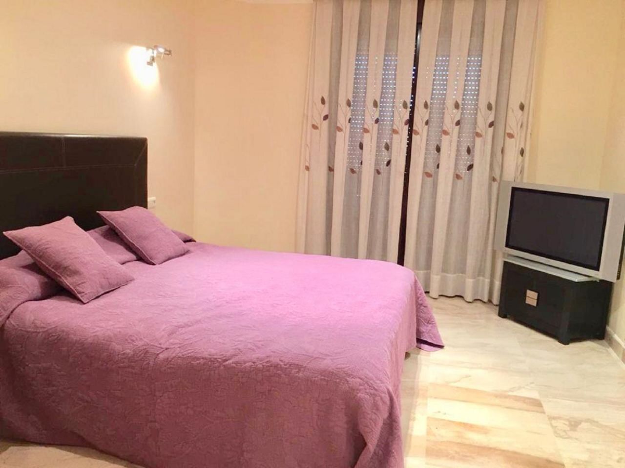 Luxury apartment near the beach