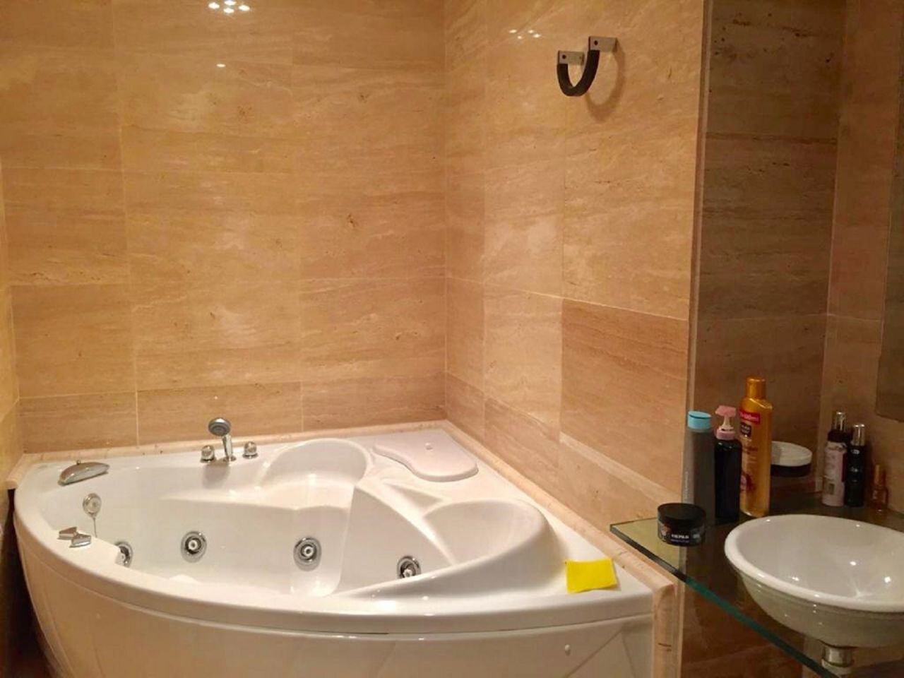 Luxury apartment near the beach