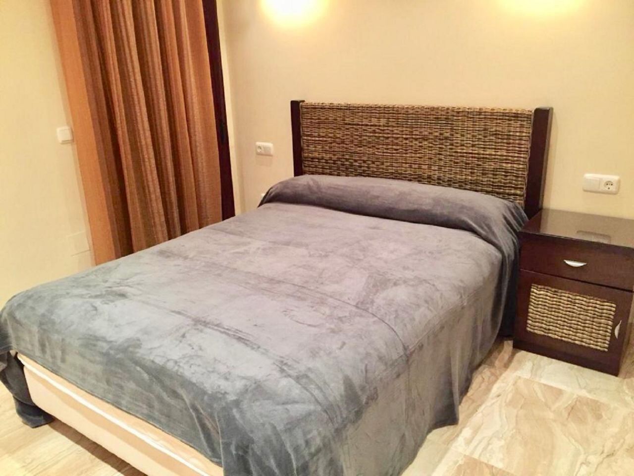 Luxury apartment near the beach