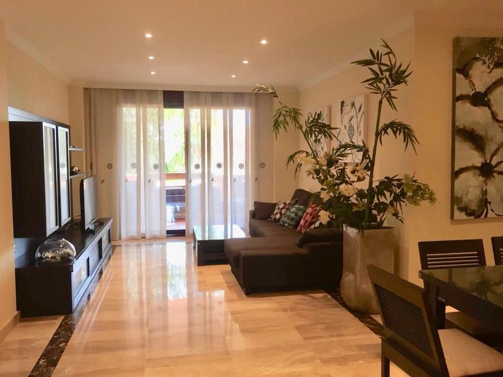 Luxury apartment near the beach