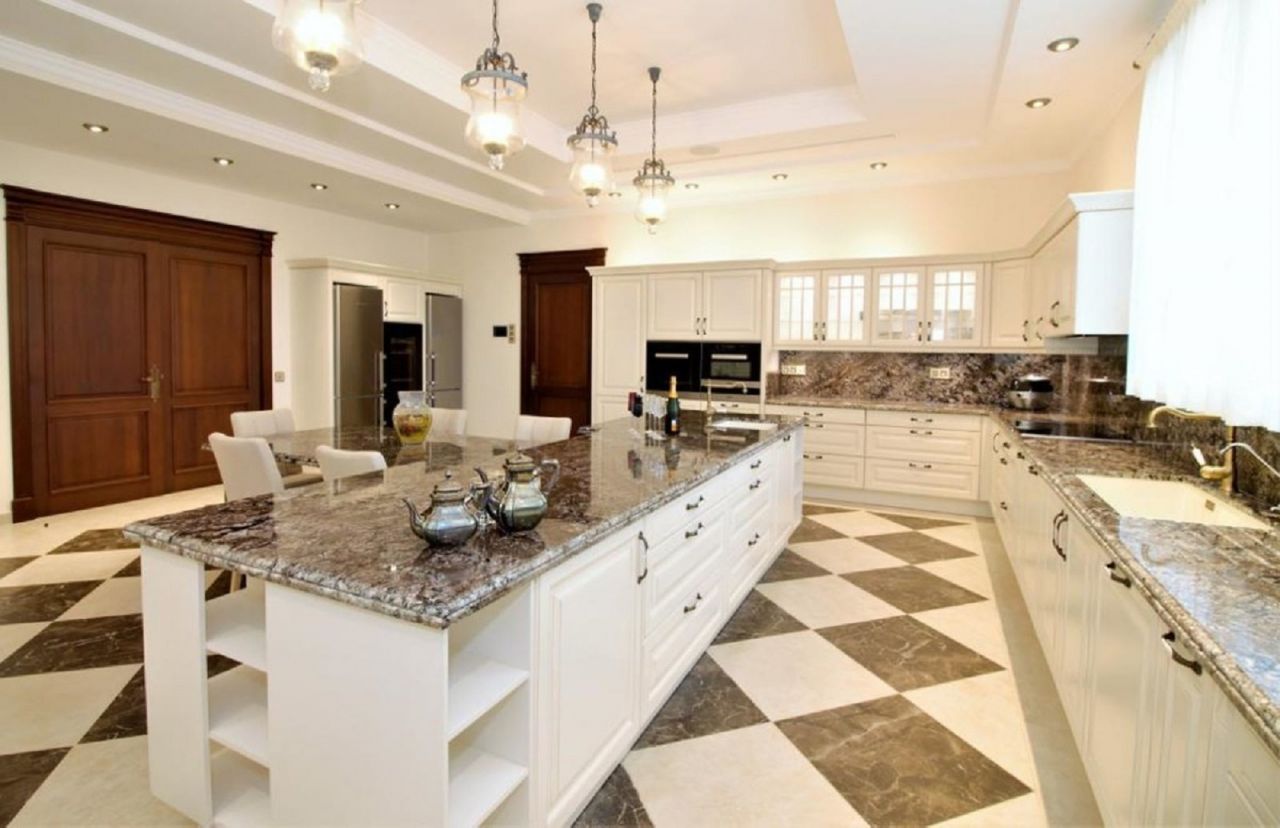 Luxury Villa in Guadalmina Baja