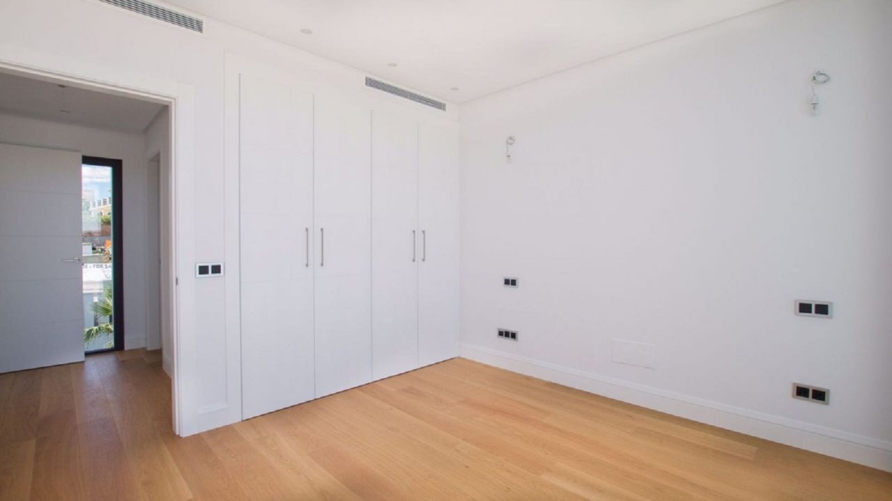 Brand New Villa in Los Flamingos with sea views