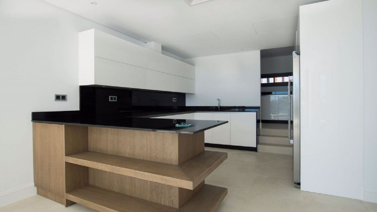 Brand New Villa in Los Flamingos with sea views