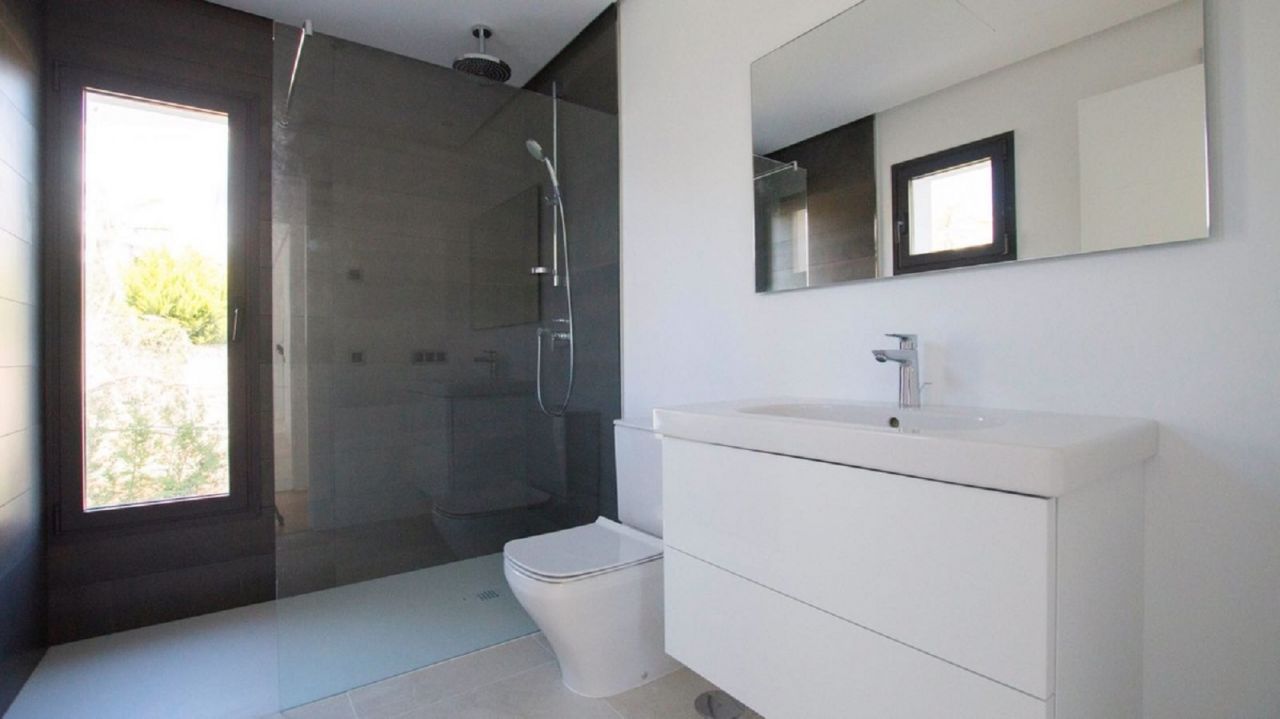 Brand New Villa in Los Flamingos with sea views