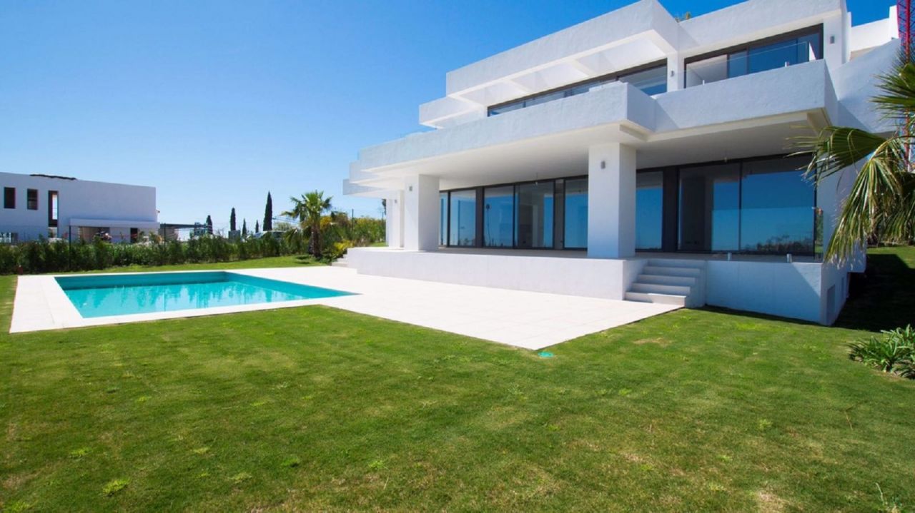 Brand New Villa in Los Flamingos with sea views