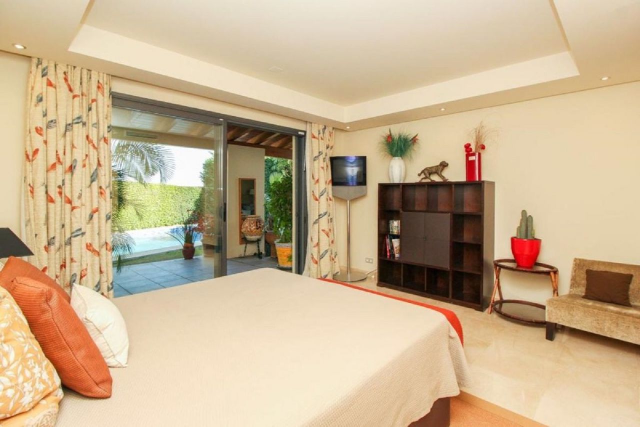 Luxury Bungalow in Sierra Blanca with sea views