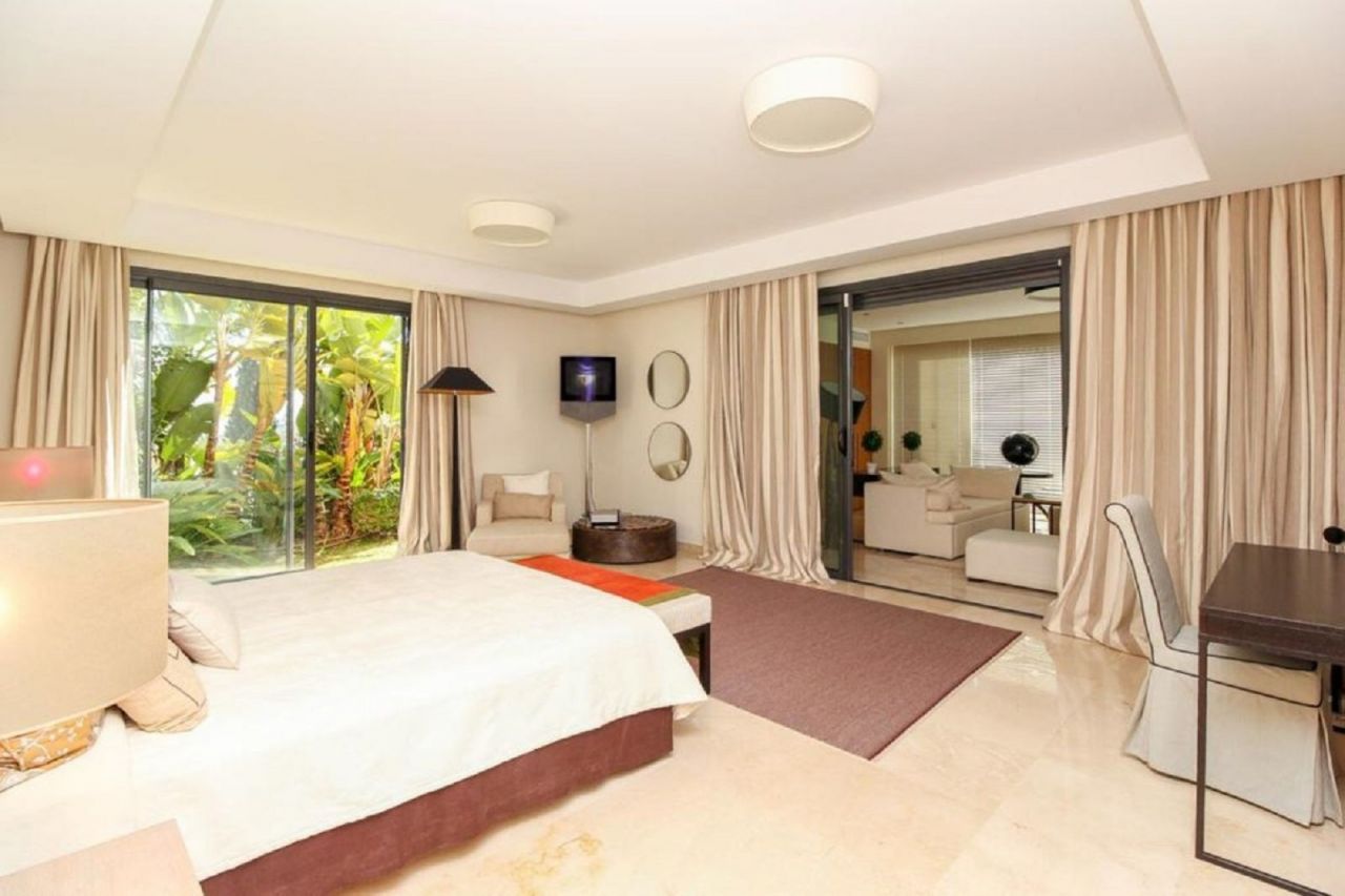 Luxury Bungalow in Sierra Blanca with sea views