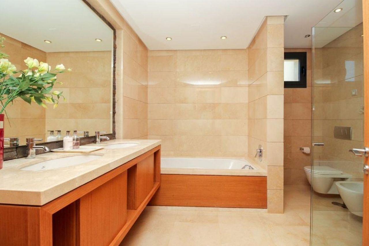 Luxury Bungalow in Sierra Blanca with sea views