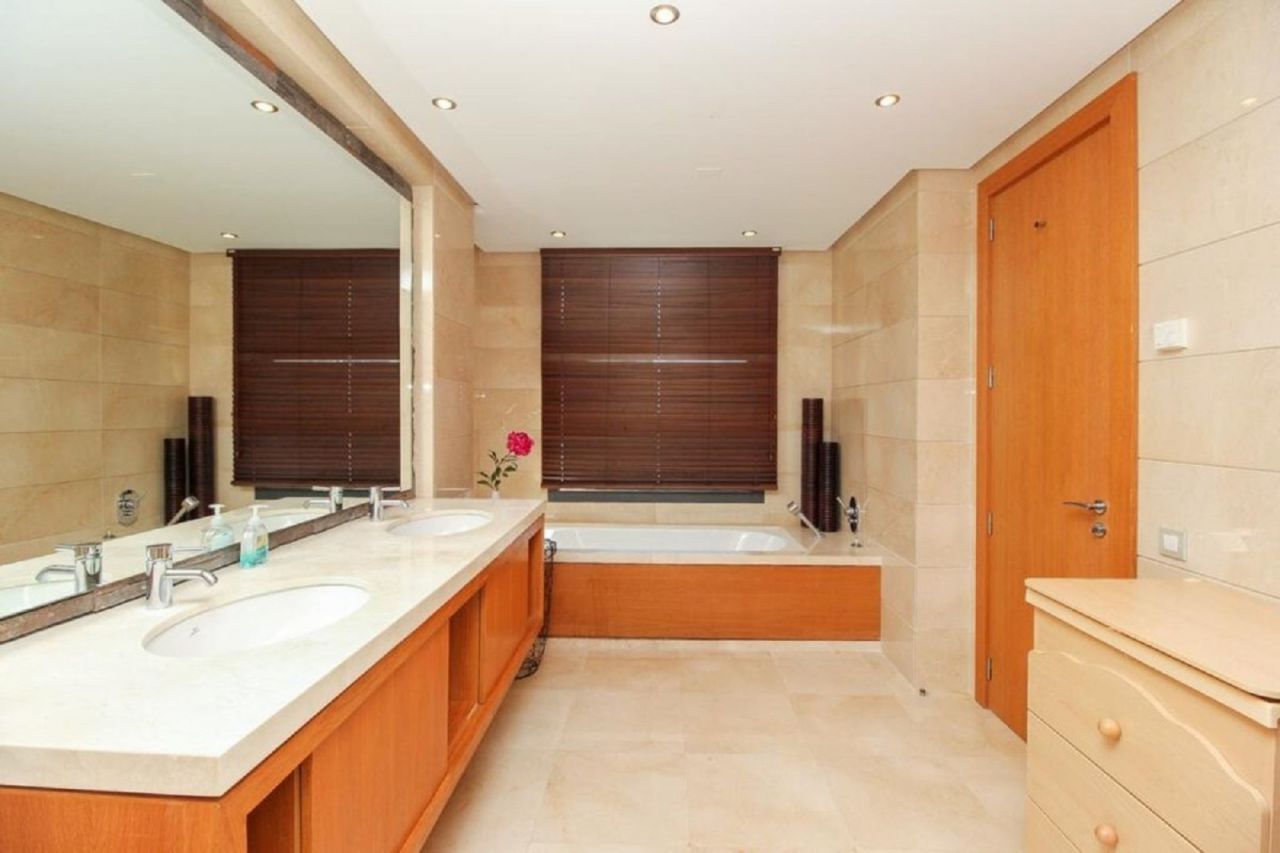 Luxury Bungalow in Sierra Blanca with sea views