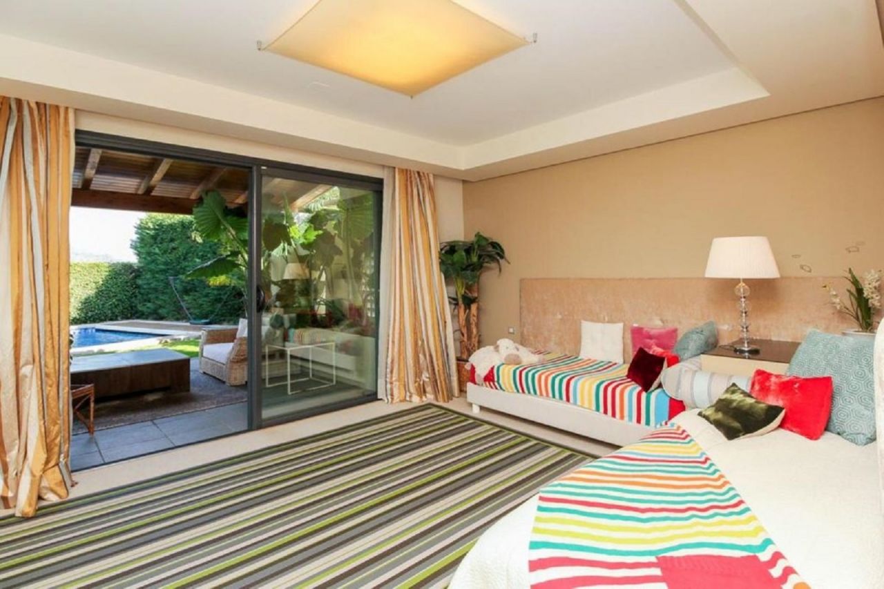 Luxury Bungalow in Sierra Blanca with sea views