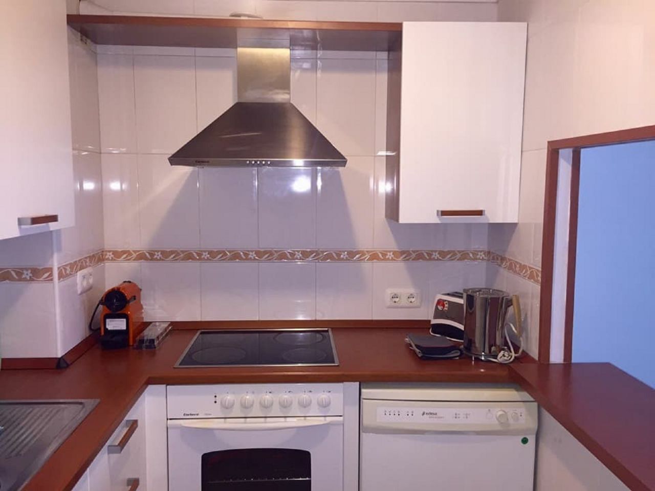 Lovely Apartment in Estepona Port with sea views