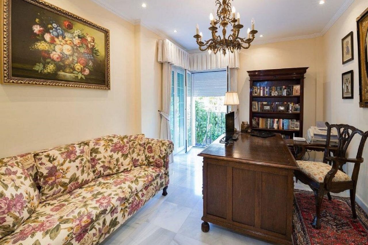 Lovely semi-detached villa in El Mirador