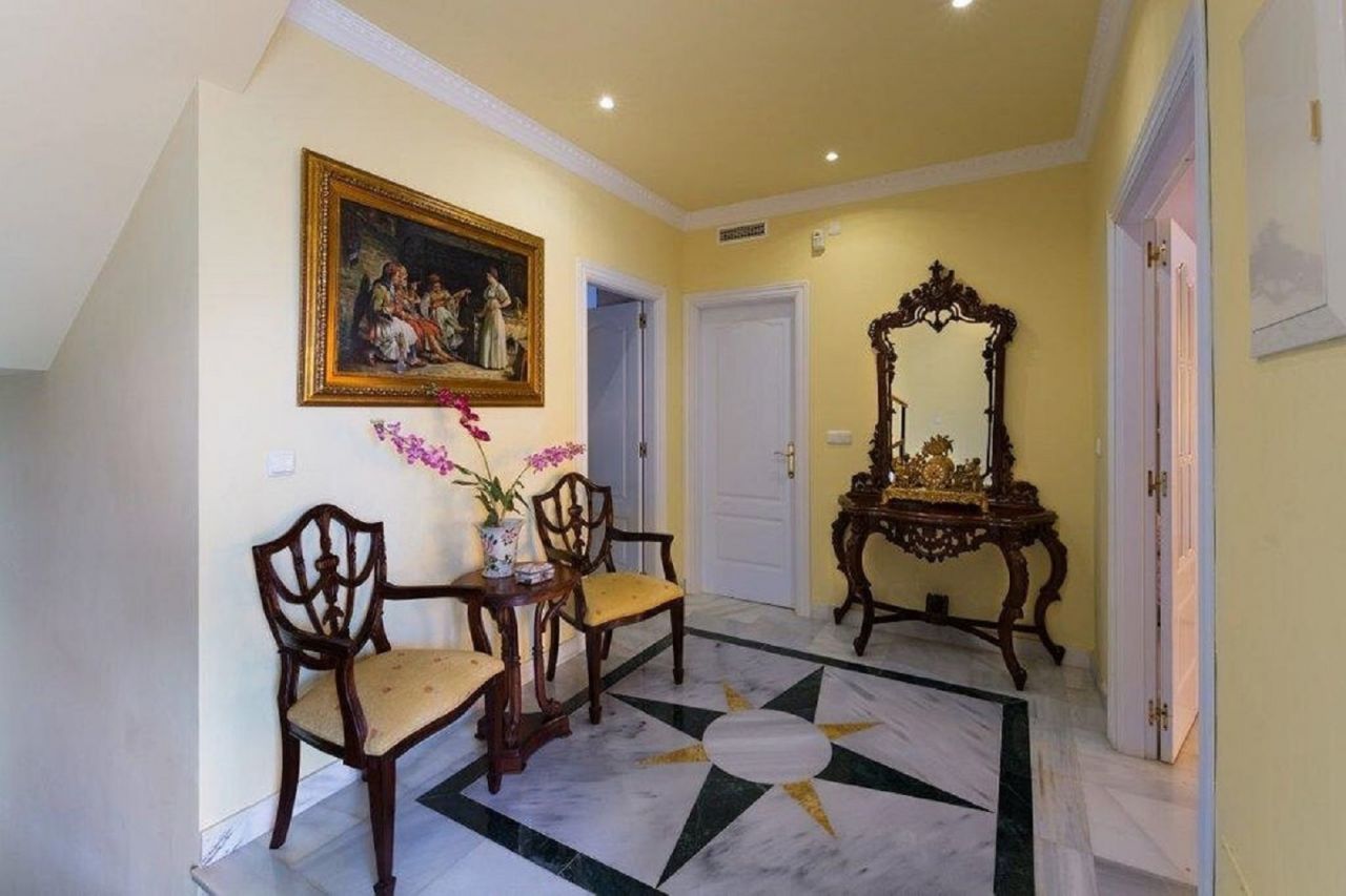 Lovely semi-detached villa in El Mirador