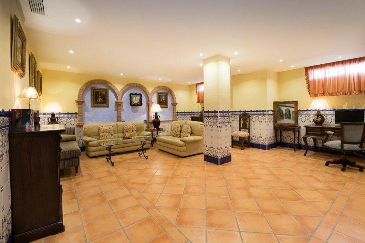 Lovely semi-detached villa in El Mirador