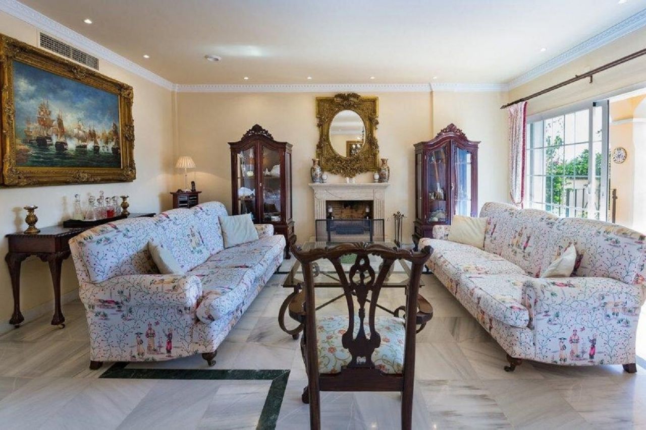 Lovely semi-detached villa in El Mirador