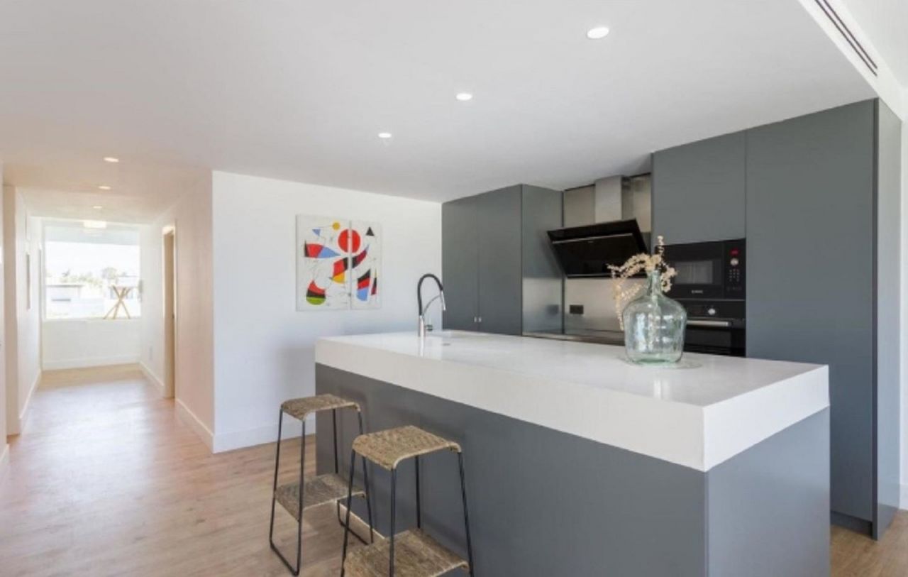 Elegant Beachfront Groundfloor apartment in Guadalmina Baja