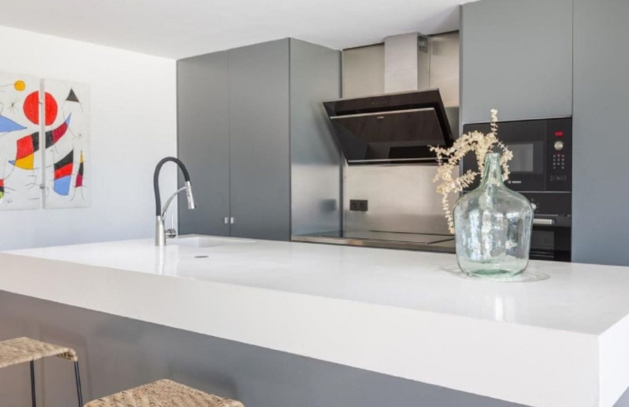 Elegant Beachfront Groundfloor apartment in Guadalmina Baja