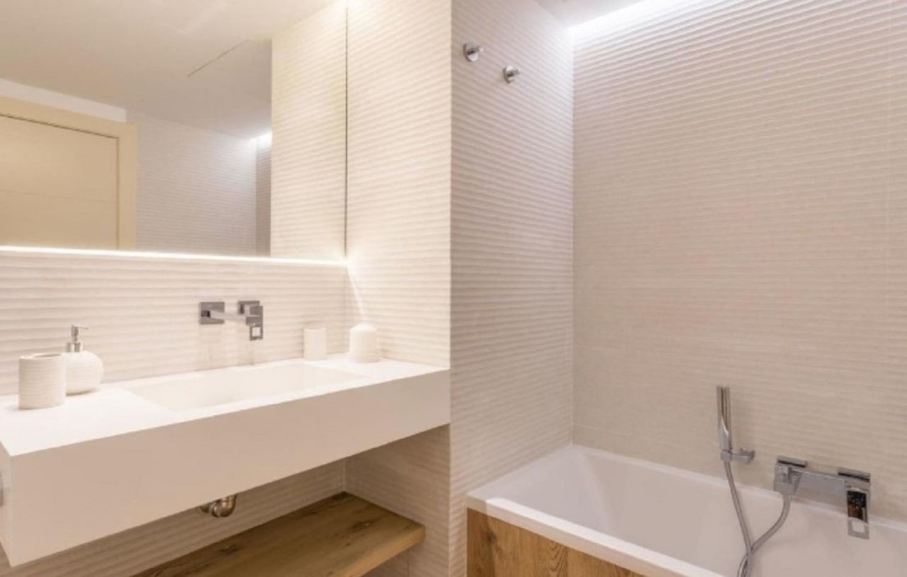 Elegant Beachfront Groundfloor apartment in Guadalmina Baja