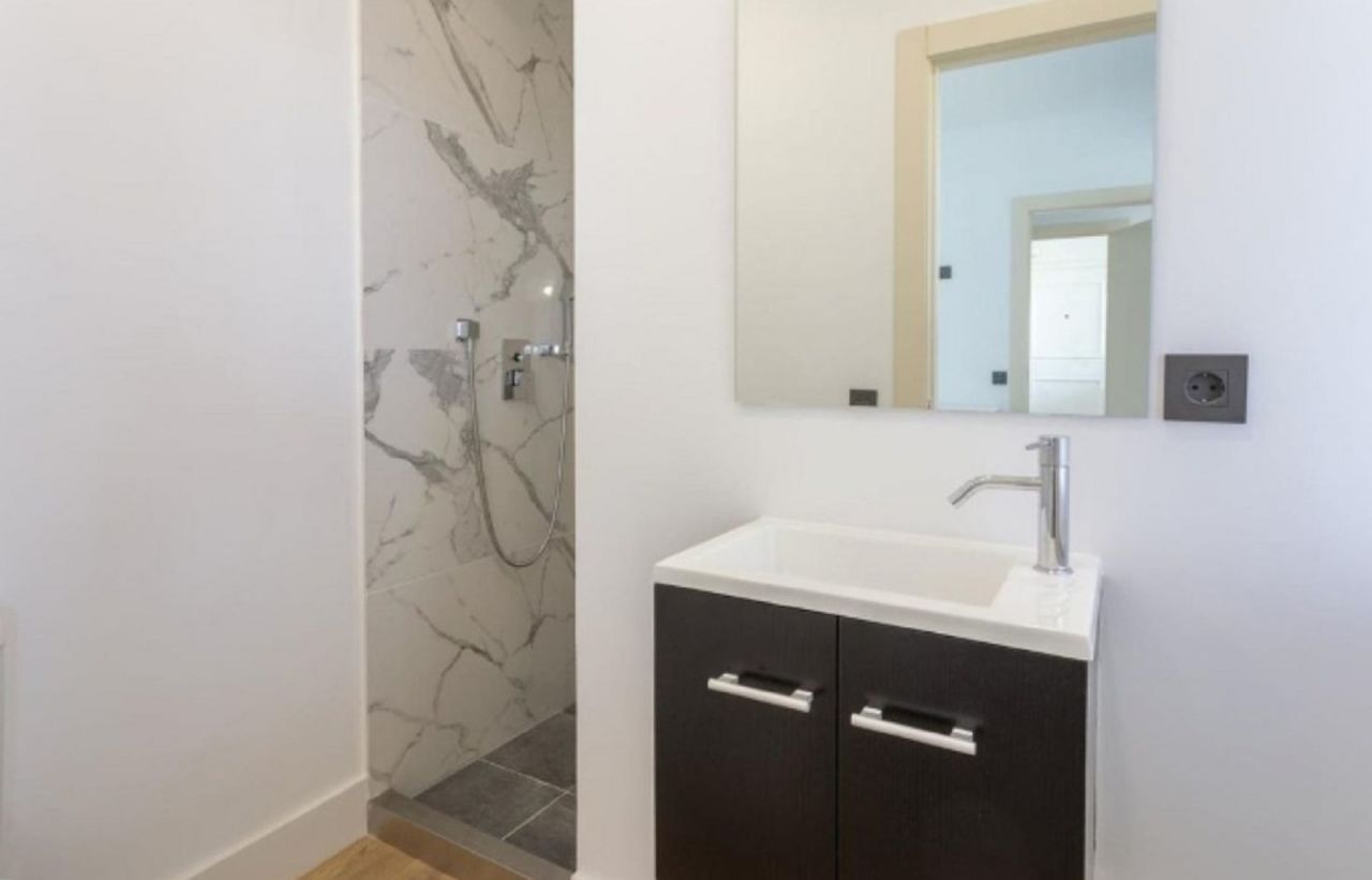 Elegant Beachfront Groundfloor apartment in Guadalmina Baja