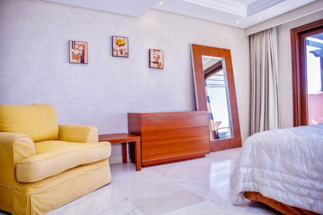 Firstline Beach Penthouse in Mar Azul