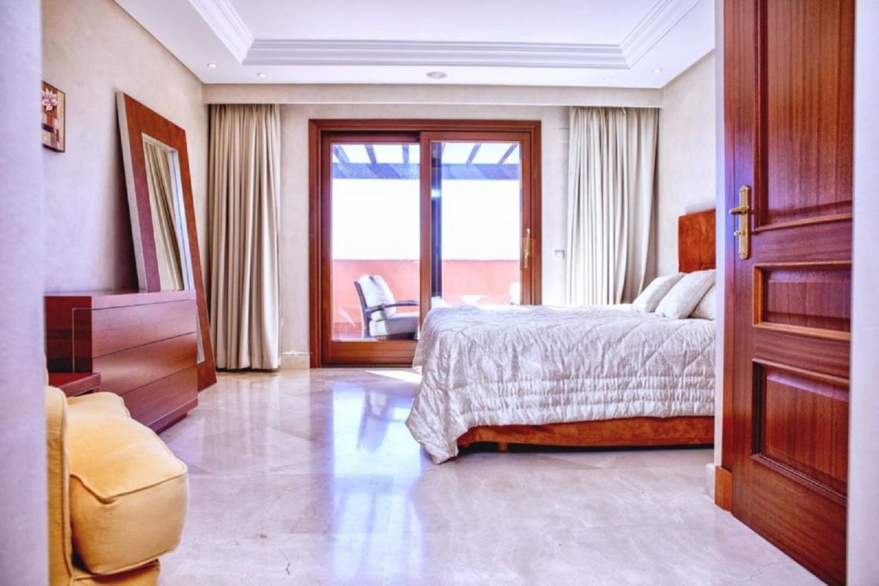 Firstline Beach Penthouse in Mar Azul