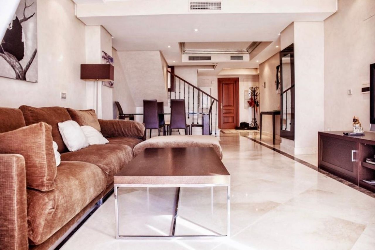 Firstline Beach Penthouse in Mar Azul