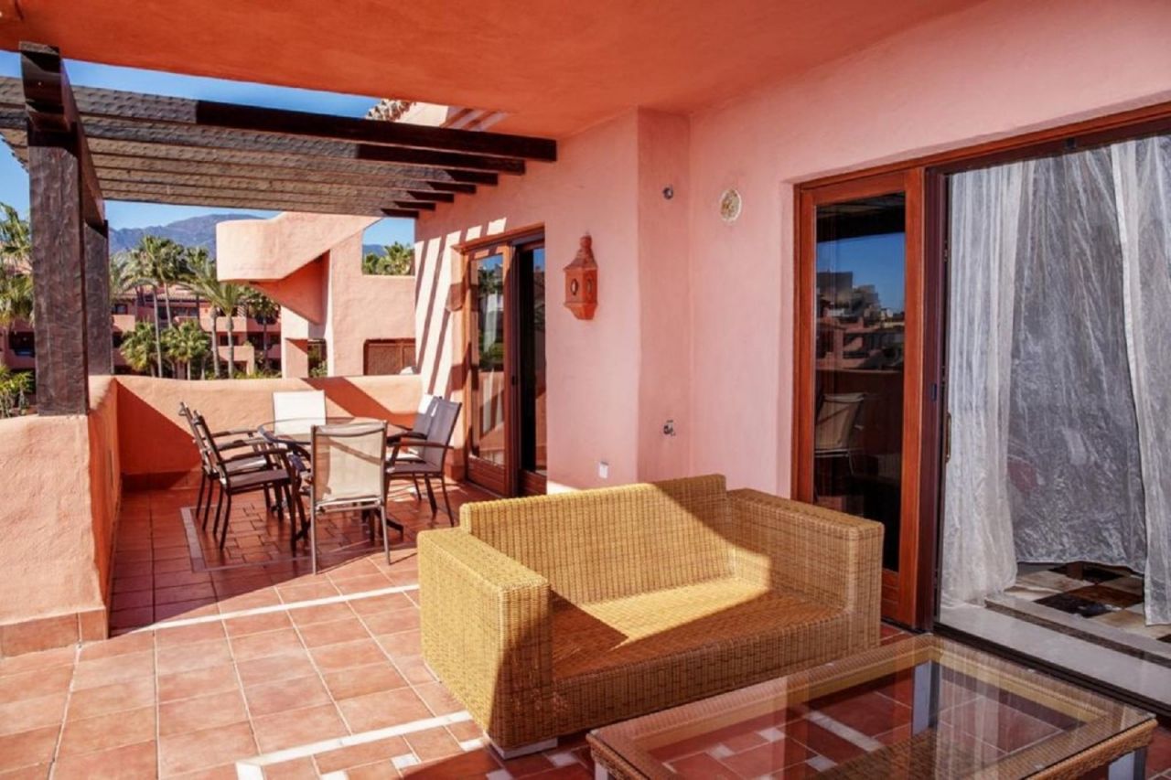 Firstline Beach Penthouse in Mar Azul