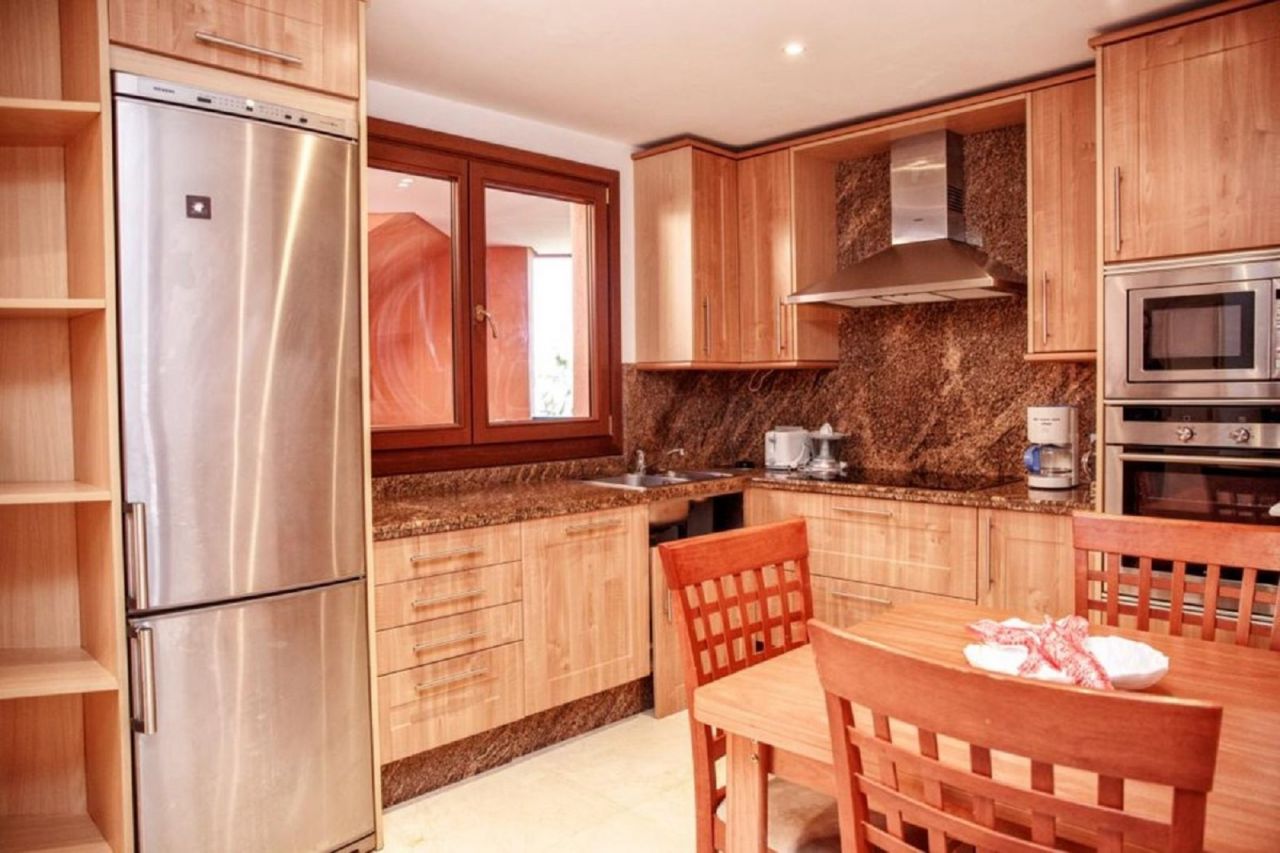 Firstline Beach Penthouse in Mar Azul