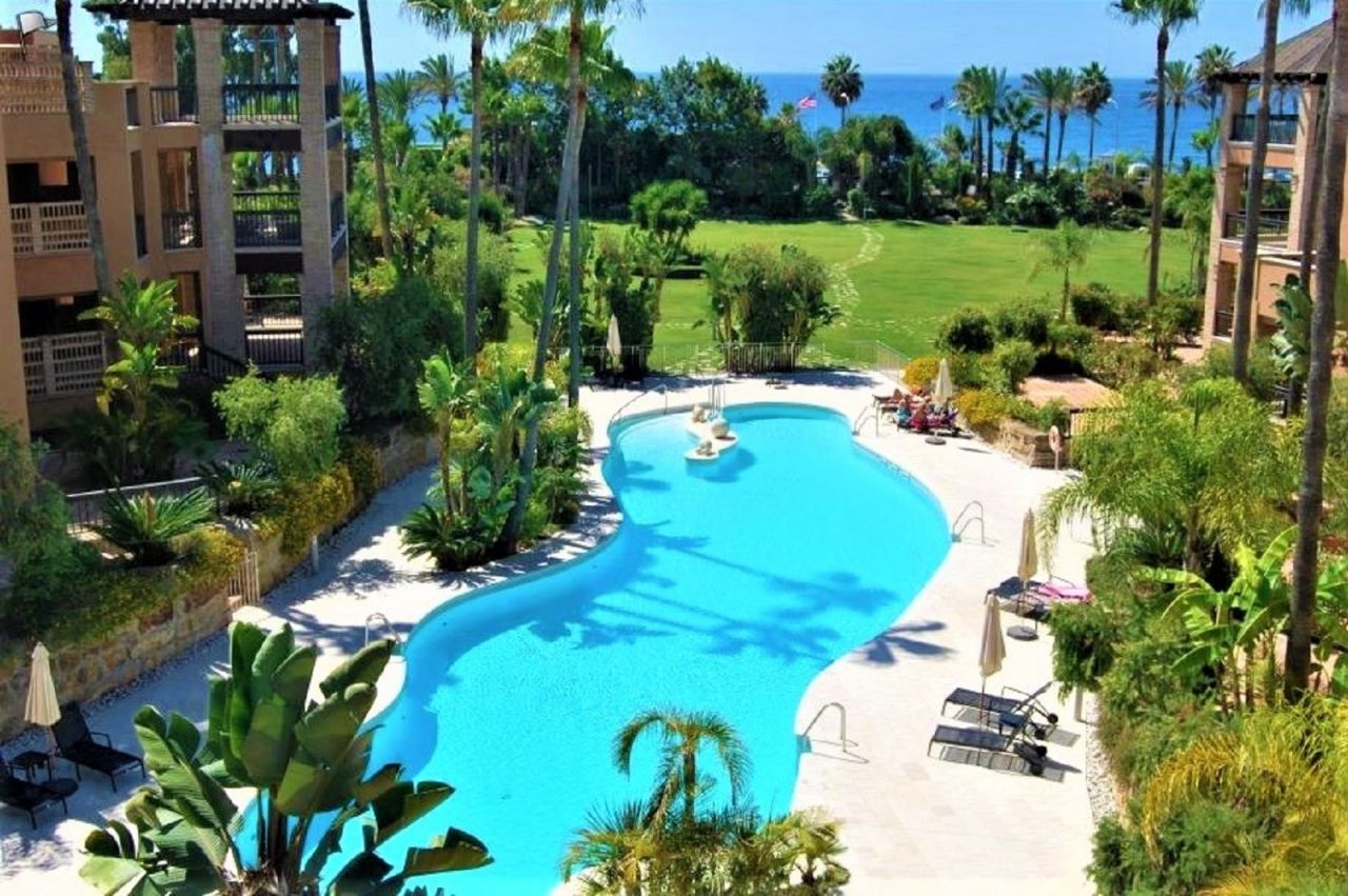 1st Line Beach Apartment in Casablanca Beach