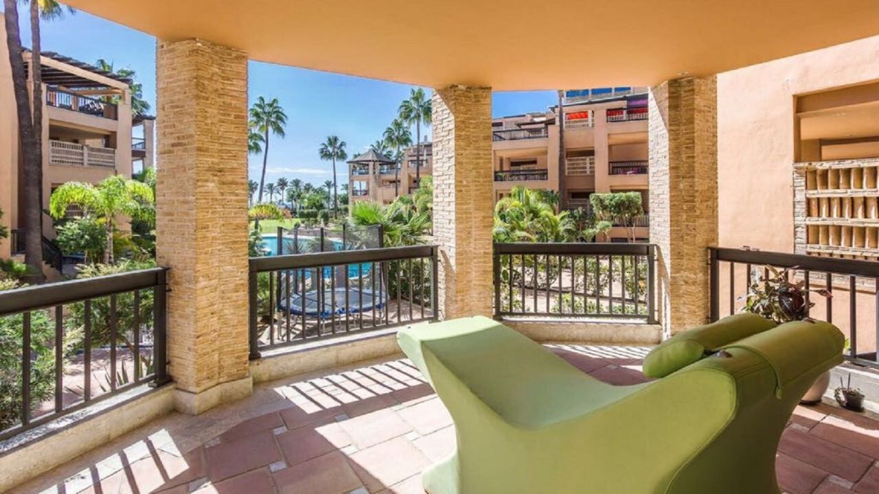 1st Line Beach Apartment in Casablanca Beach