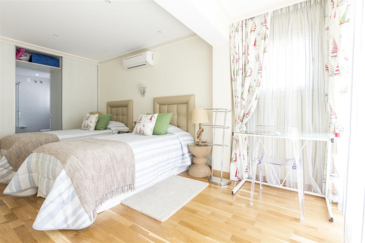 Beachside villa in San Pedro de Alcantara