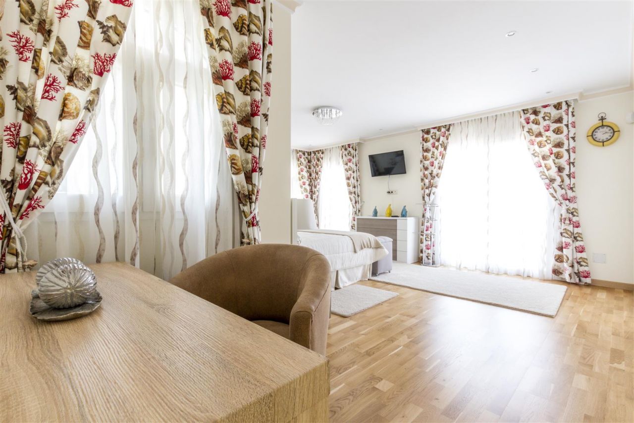 Beachside villa in San Pedro de Alcantara