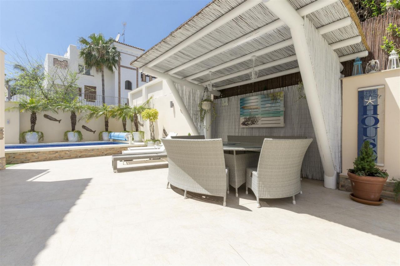 Beachside villa in San Pedro de Alcantara