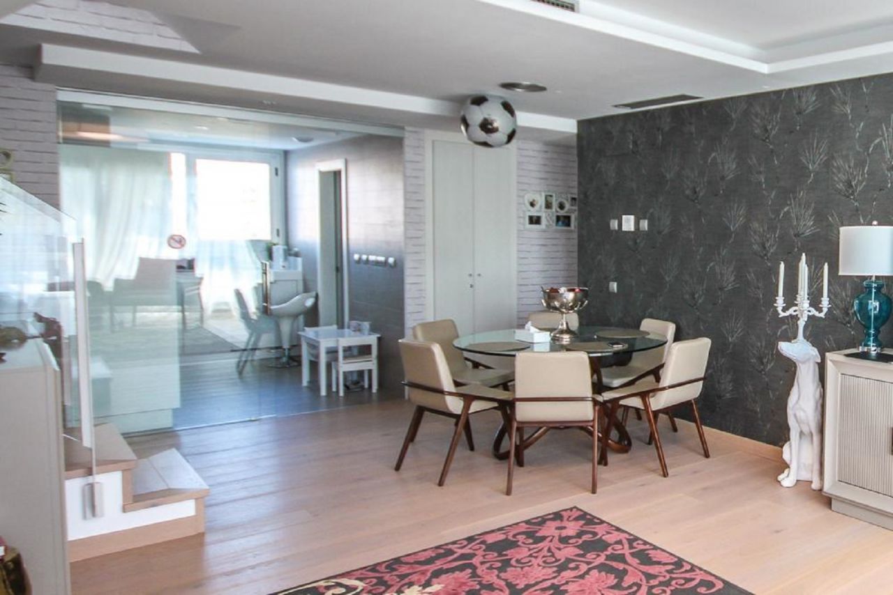 Amazing Duplex-Penthouse close to the beach 