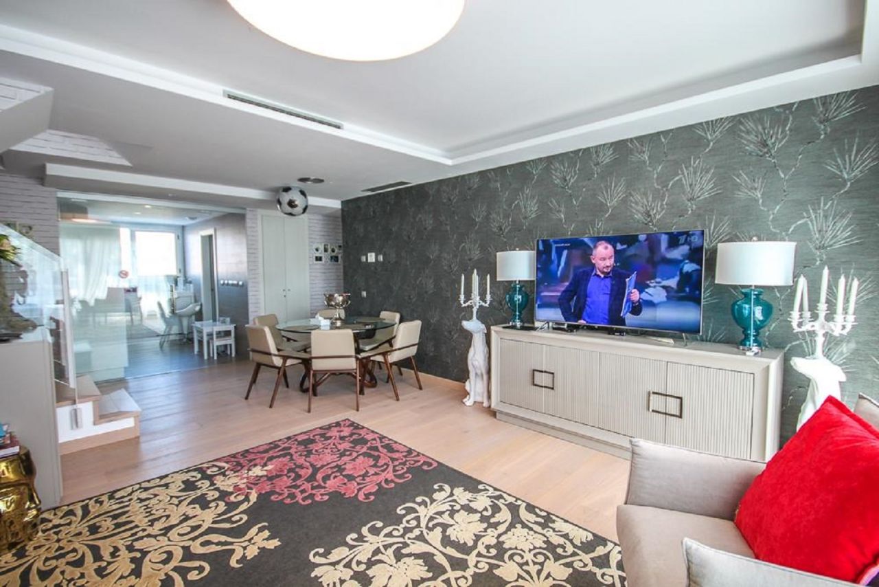 Amazing Duplex-Penthouse close to the beach 