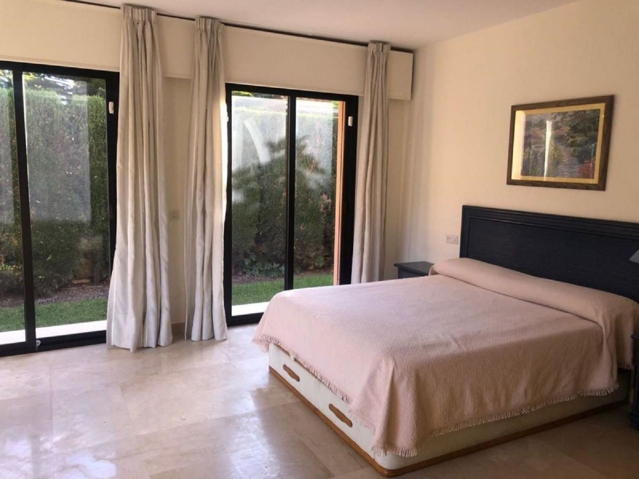 Spectacular villa in Aloha close to the golf course