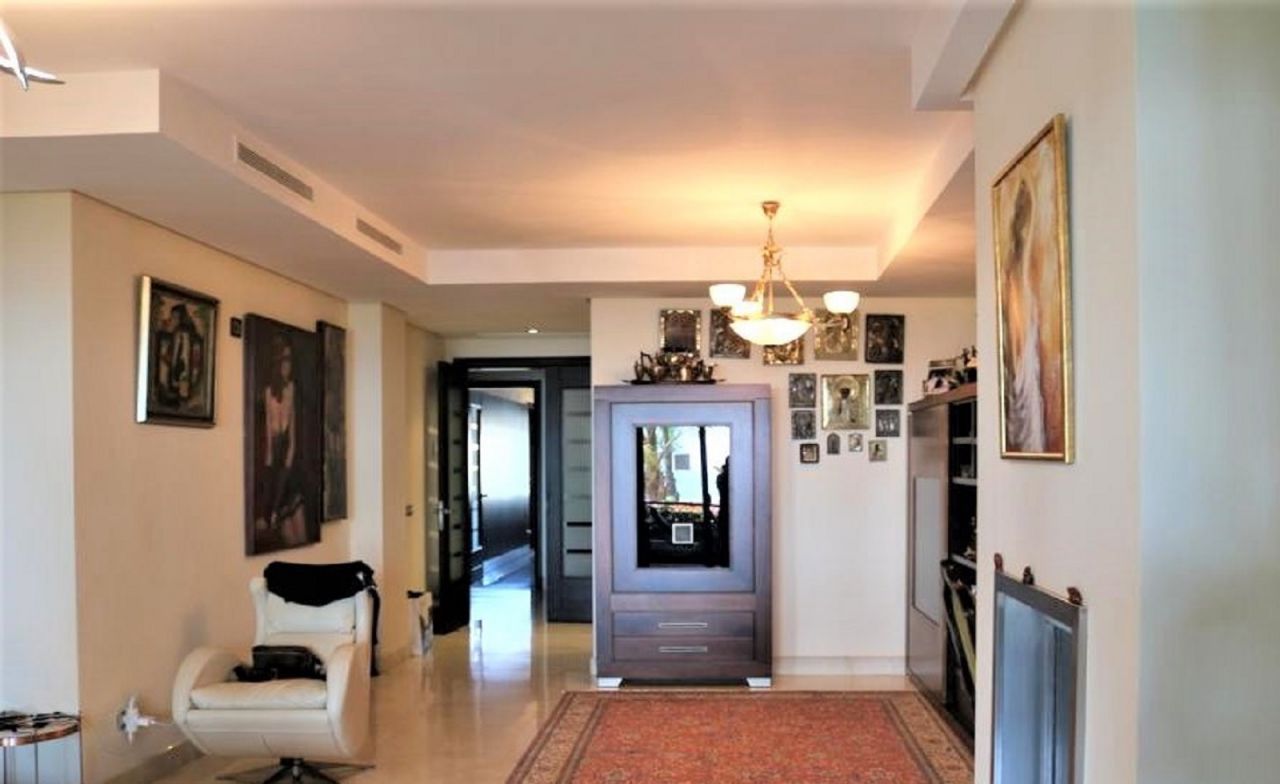 1st line Beach Luxury apartment with frontal sea views