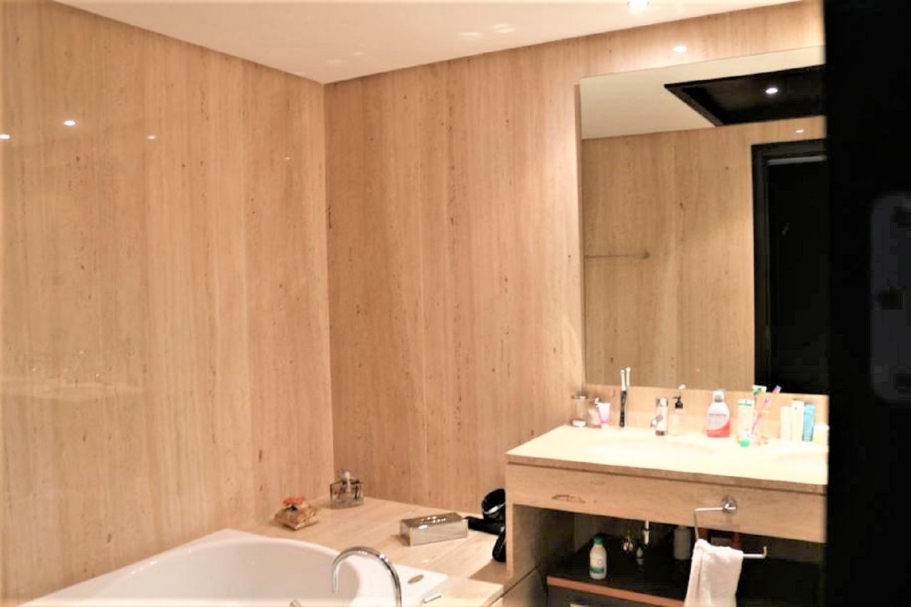 1st line Beach Luxury apartment with frontal sea views