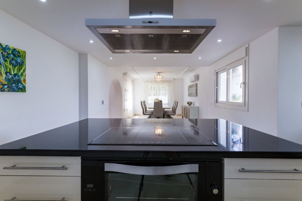 Charming Villa in Atalaya Rio Verde