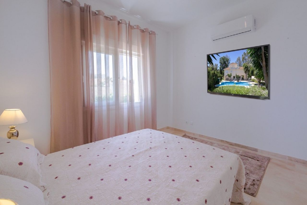 Charming Villa in Atalaya Rio Verde