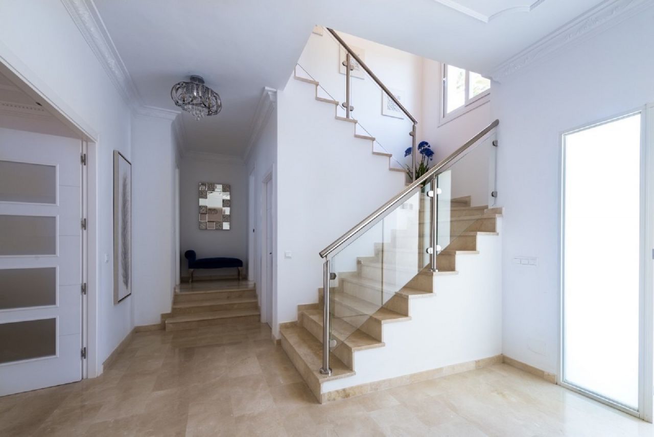 Charming Villa in Atalaya Rio Verde