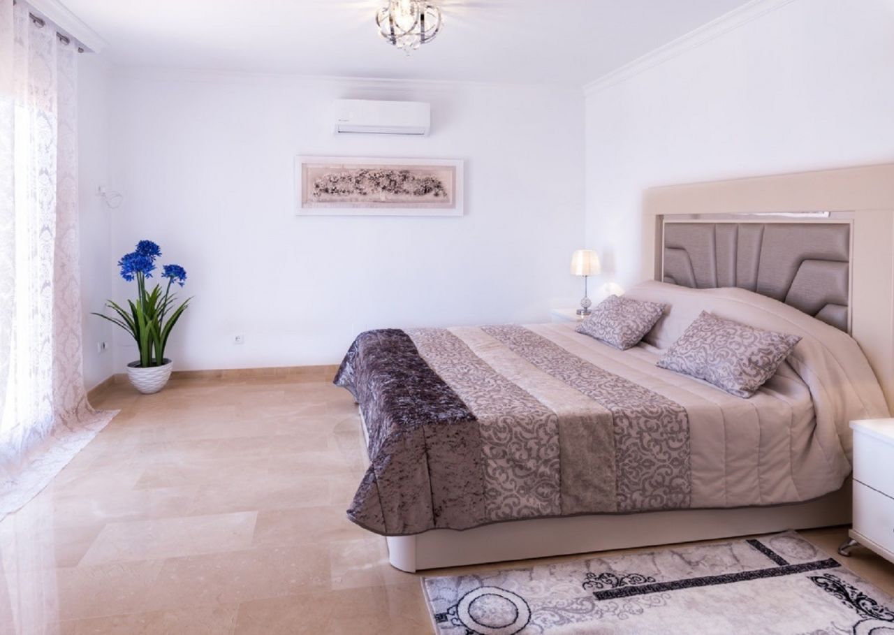 Charming Villa in Atalaya Rio Verde